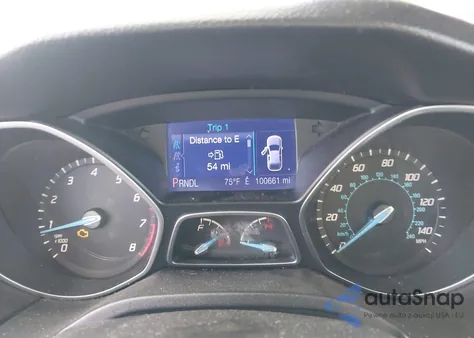 2013 Ford Focus Se z USA, uszkodzony, nr VIN 1FADP3K2XDL196178